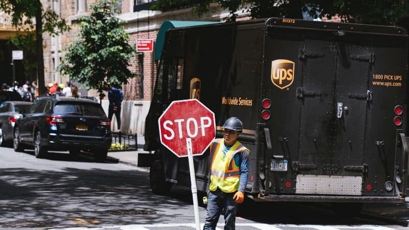 Does UPS Deliver on Sunday for Amazon?